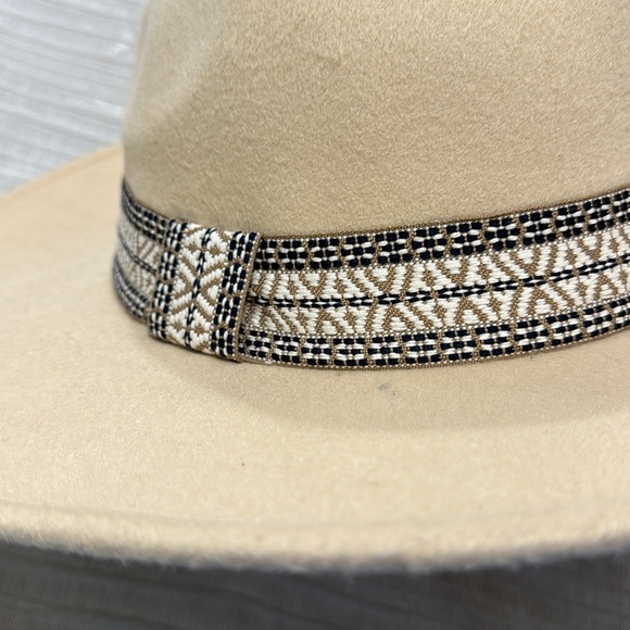 Fall Hat - Picture 3 of 4